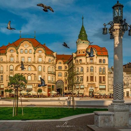 Phoenix Luxury Apartment Oradea Exterior foto